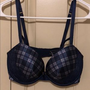 FIRM NWOT Victoria Secret 34D Push-up Bra